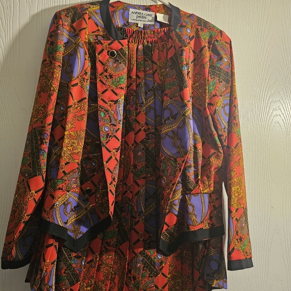 Red and Purple Cropped Blazer with Asymmetrical Design - Picture 5 of 6